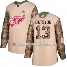 Miesten NHL Detroit Red Wings Pelipaita Pavel Datsyuk 13 Adidas 2017-2018 Camo Veterans Day Practice Authentic